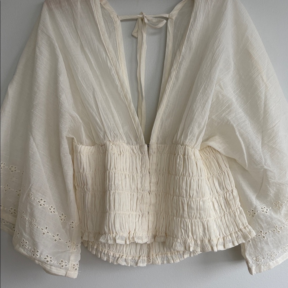 Ester Blouse - Picture 4 of 8